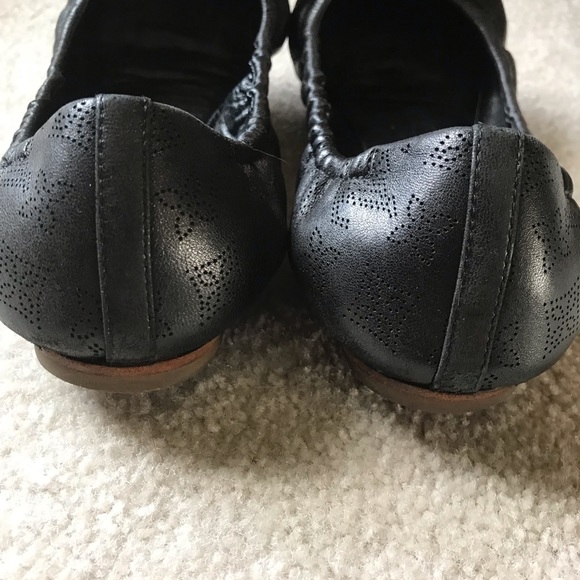 Louis Vuitton Mahina Ballet Flats - Picture 8 of 8